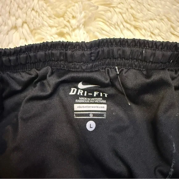 Nike Men's large dri fit Black Athletic Shorts lined 8-1/2” inseam - Picture 7 of 10